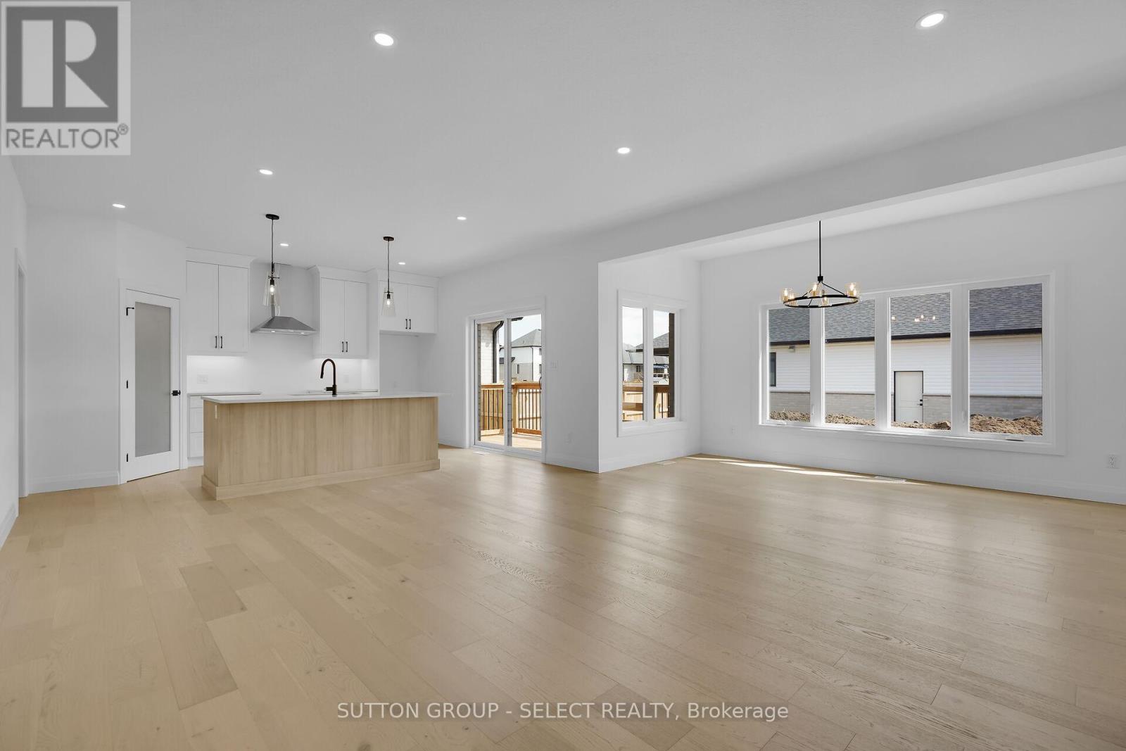 9 Briscoe Crescent, Strathroy-Caradoc, Ontario  N7G 4E1 - Photo 10 - X12082135