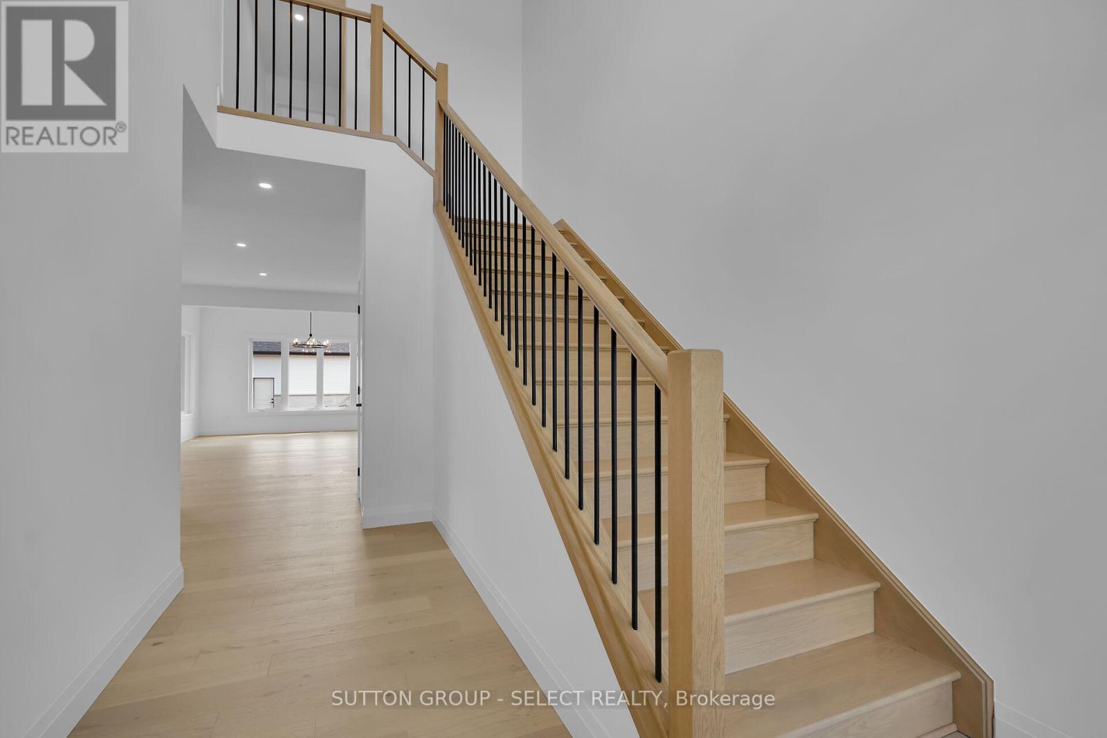 Property at 9 BRISCOE CRESCENT image 3