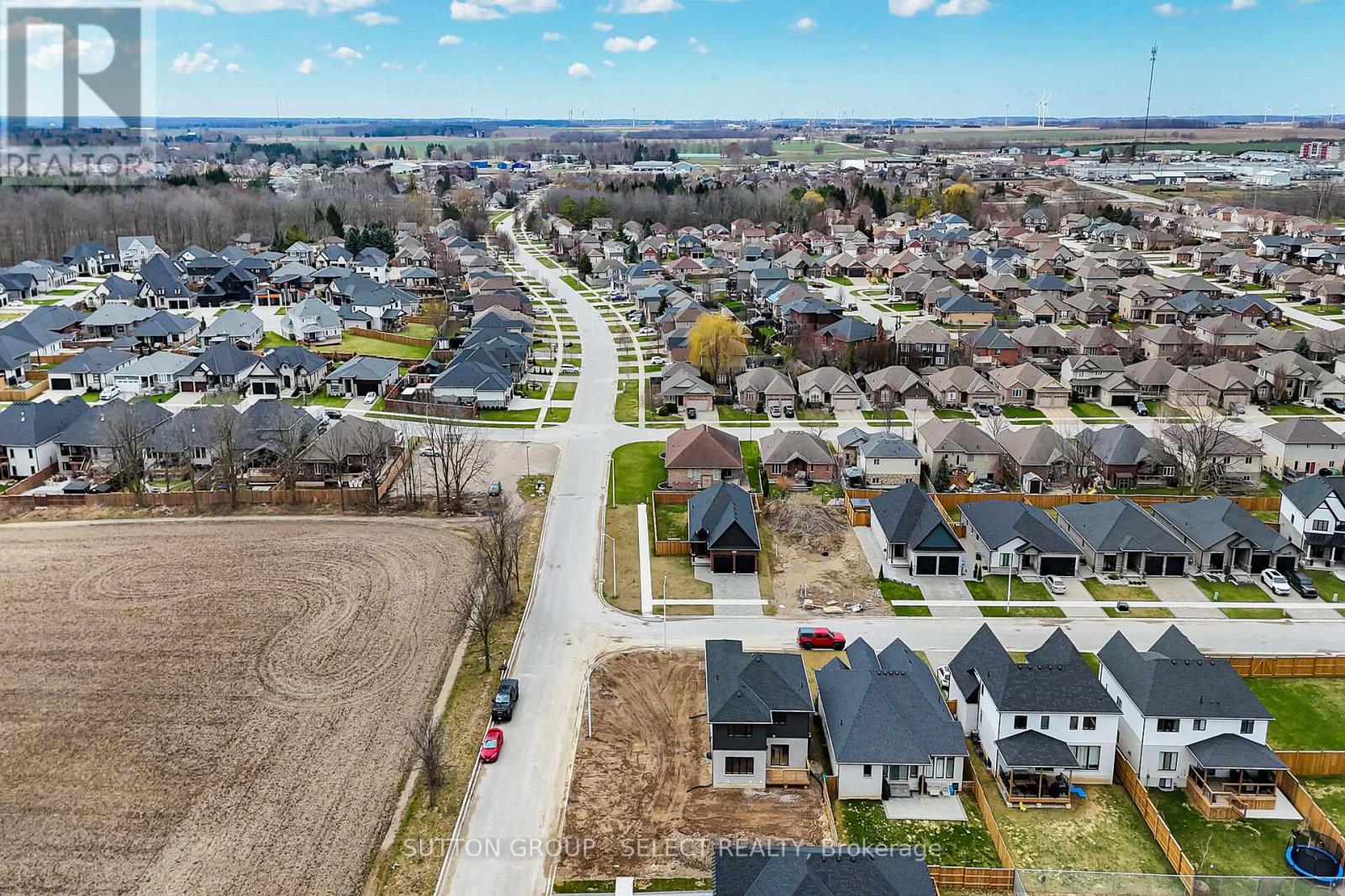 9 Briscoe Crescent, Strathroy-Caradoc, Ontario  N7G 4E1 - Photo 45 - X12082135