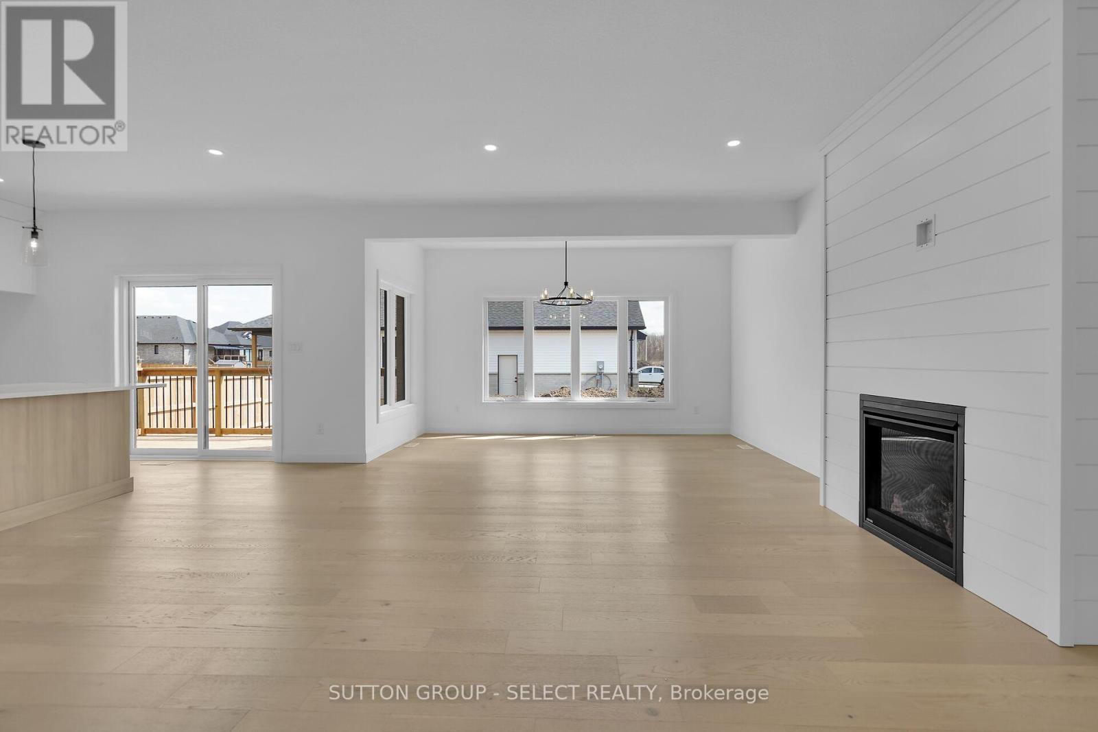 9 Briscoe Crescent, Strathroy-Caradoc, Ontario  N7G 4E1 - Photo 6 - X12082135