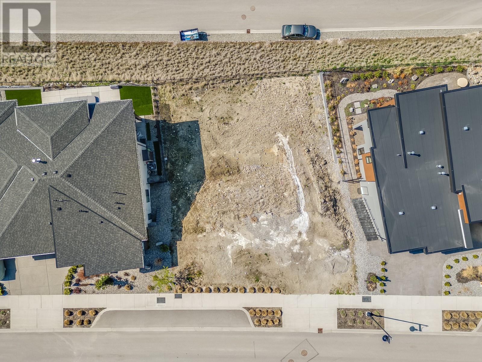 Property at 586 Clifton Court image 3