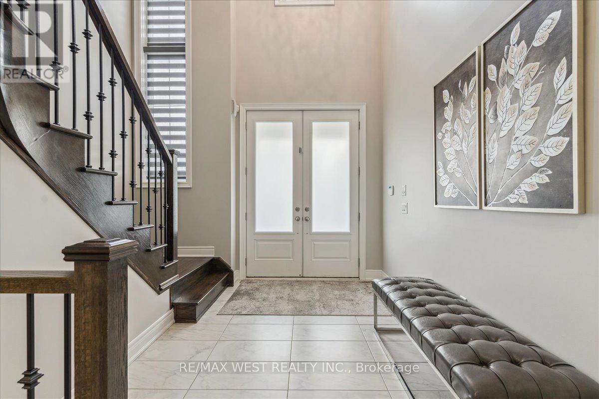 Property at 39 CONDOR WAY image 3
