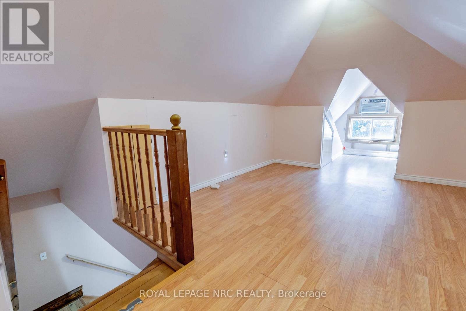 4699 Jepson Street, Niagara Falls, Ontario  L2E 1J7 - Photo 24 - X12082197