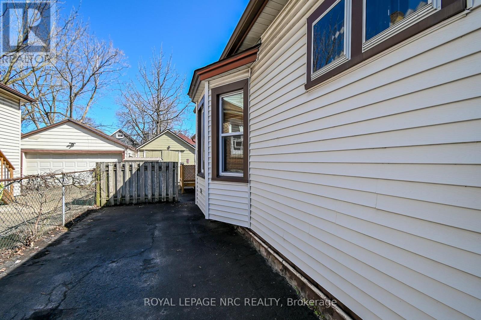 4699 Jepson Street, Niagara Falls, Ontario  L2E 1J7 - Photo 48 - X12082197