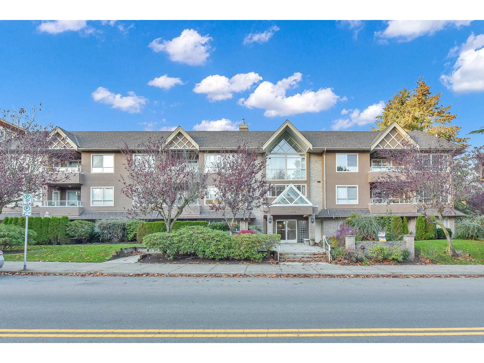 205 15375 17 Avenue, Surrey, British Columbia  V4A 1T8 - Photo 2 - R2990135