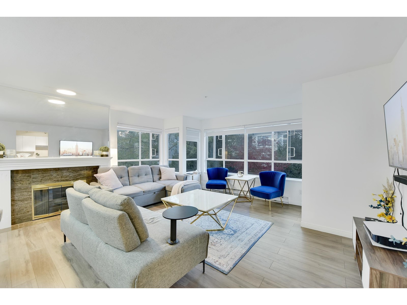205 15375 17 Avenue, Surrey, British Columbia  V4A 1T8 - Photo 3 - R2990135