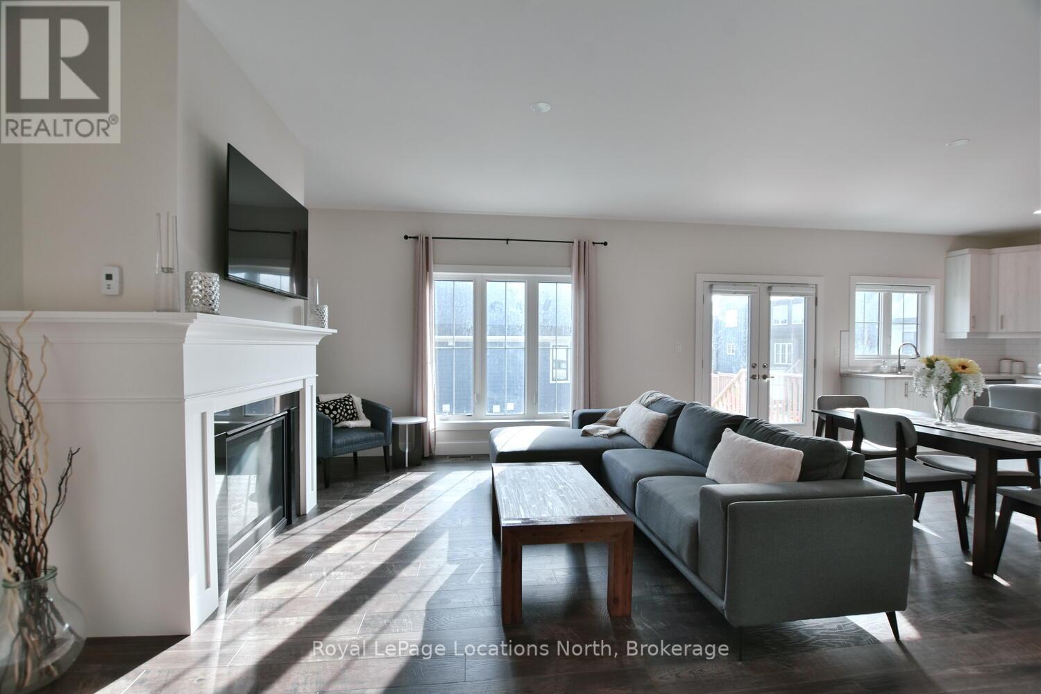 163 Courtland Street, Blue Mountains, Ontario L9Y 5L7 - Photo 12 - X12079264