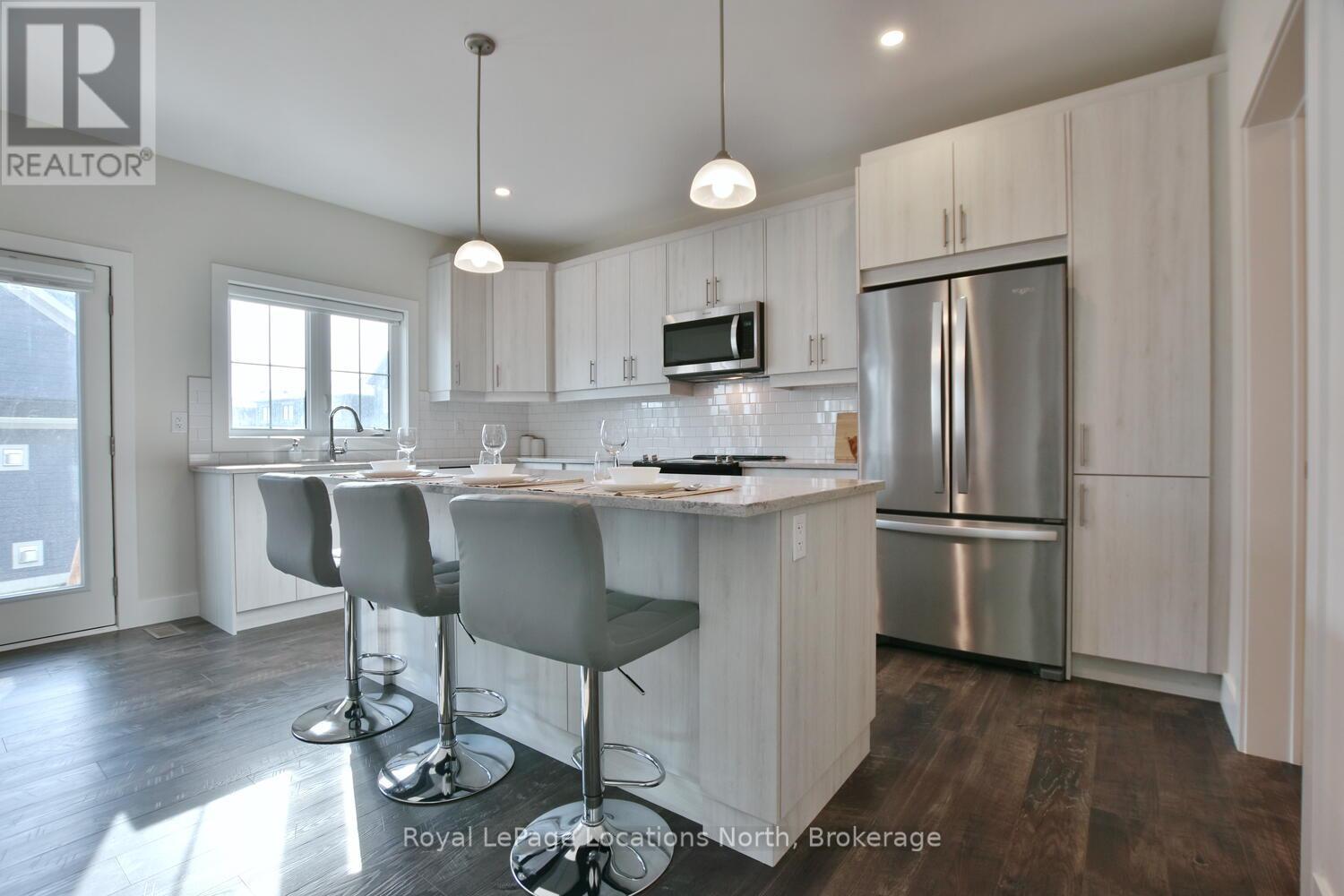 163 Courtland Street, Blue Mountains, Ontario L9Y 5L7 - Photo 17 - X12079264