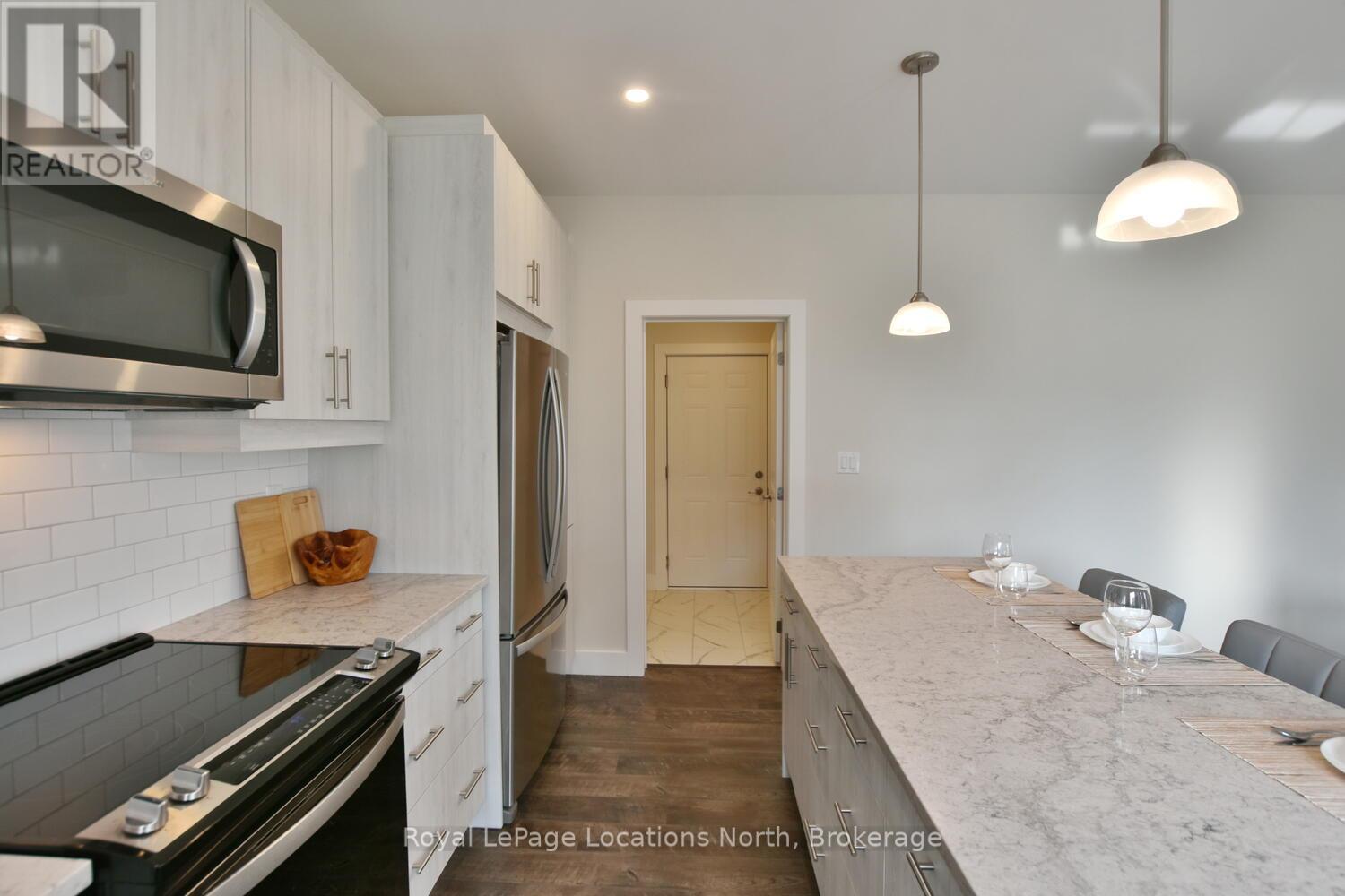 163 Courtland Street, Blue Mountains, Ontario L9Y 5L7 - Photo 19 - X12079264