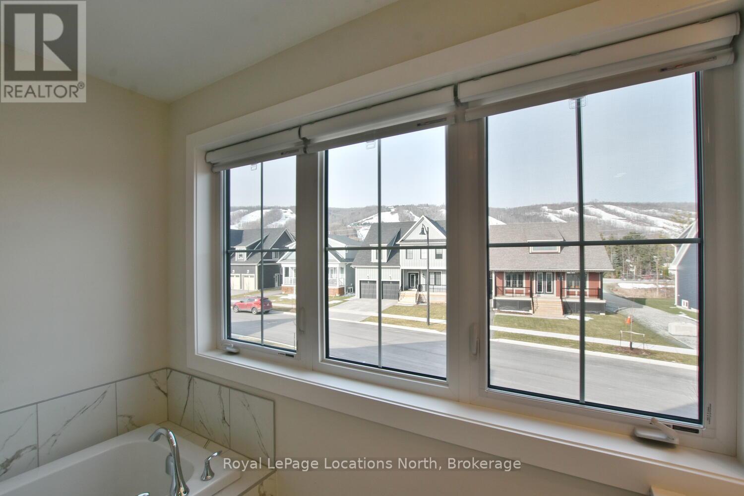 163 Courtland Street, Blue Mountains, Ontario L9Y 5L7 - Photo 28 - X12079264