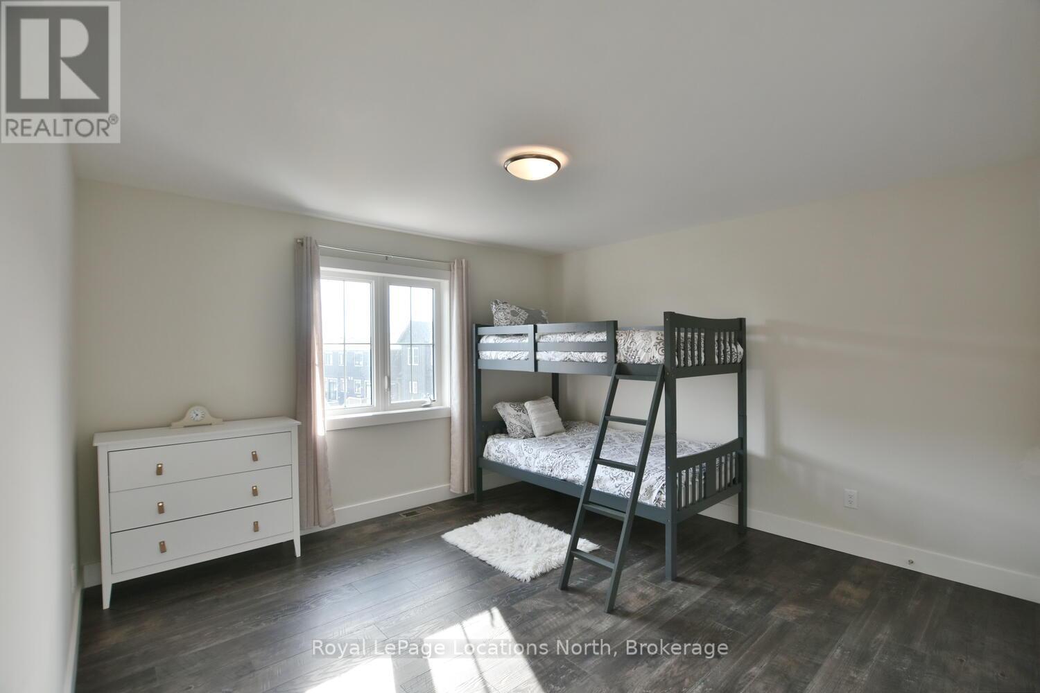 163 Courtland Street, Blue Mountains, Ontario L9Y 5L7 - Photo 34 - X12079264