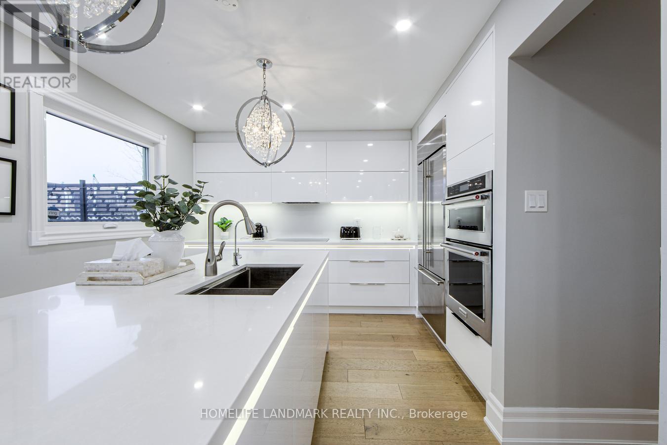 19 Timpson Drive, Aurora, Ontario  L4G 5K7 - Photo 15 - N12082118