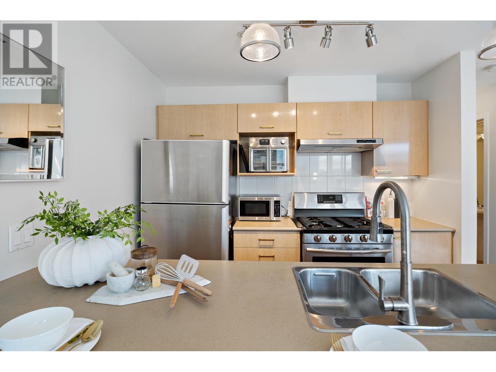 313 638 W 7th Avenue, Vancouver, British Columbia  V5Z 1B5 - Photo 14 - R2990060