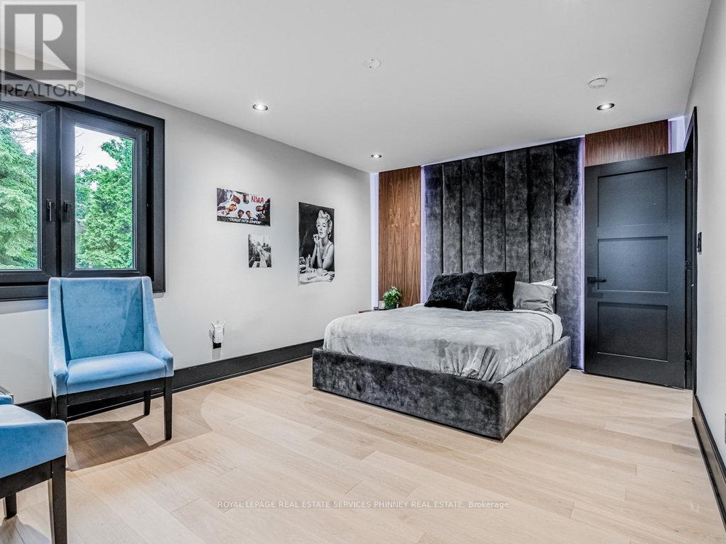 621 Sir Richard's Road, Mississauga, Ontario  L5C 1A3 - Photo 27 - W12082183