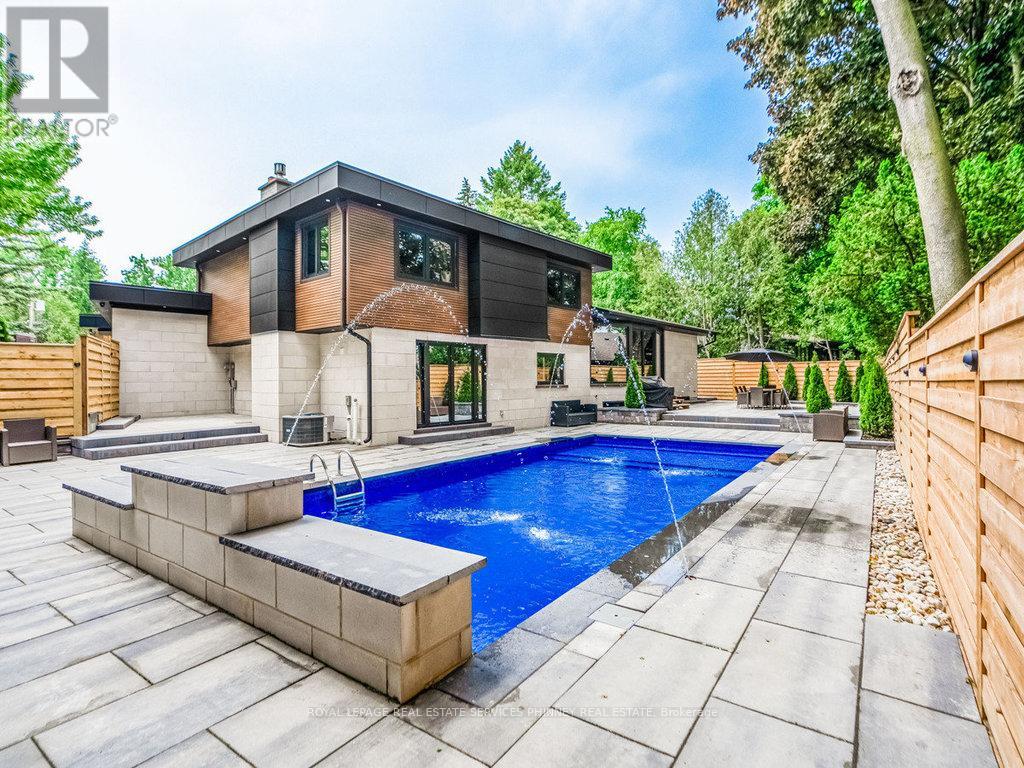 621 Sir Richard's Road, Mississauga, Ontario  L5C 1A3 - Photo 37 - W12082183