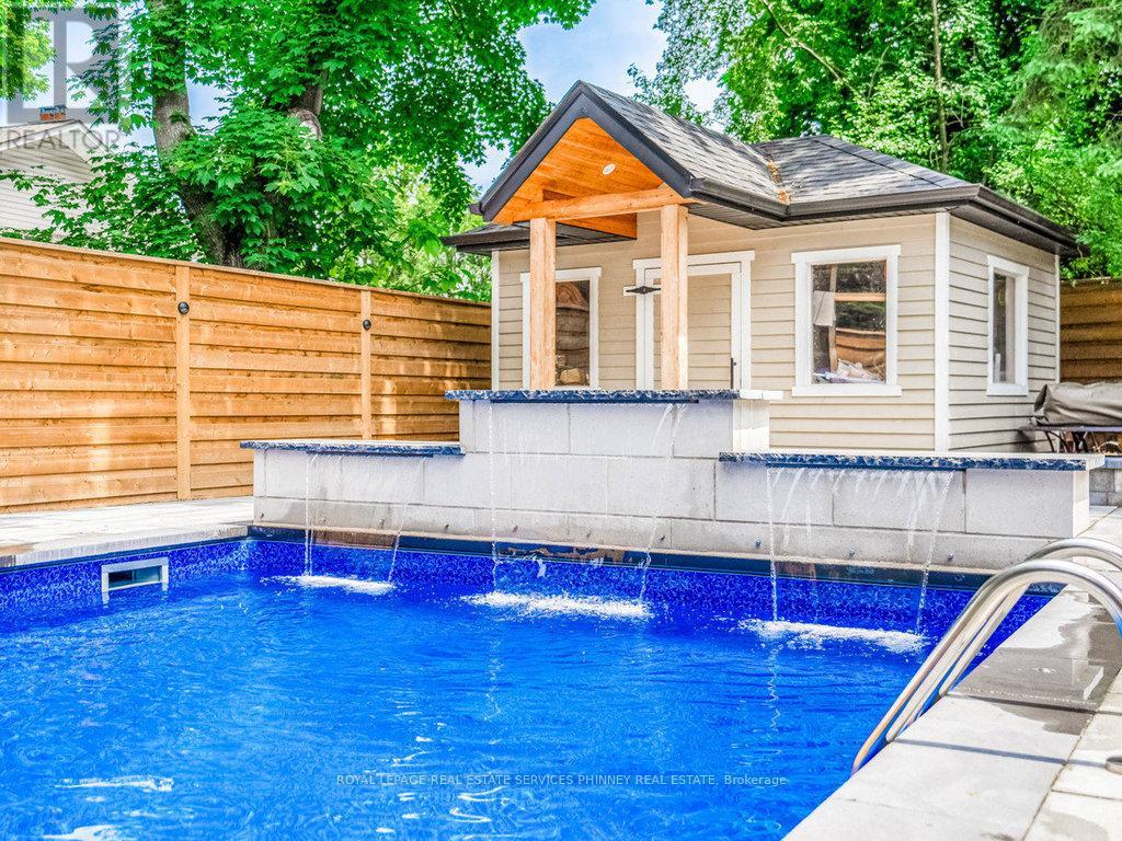621 Sir Richard's Road, Mississauga, Ontario  L5C 1A3 - Photo 38 - W12082183
