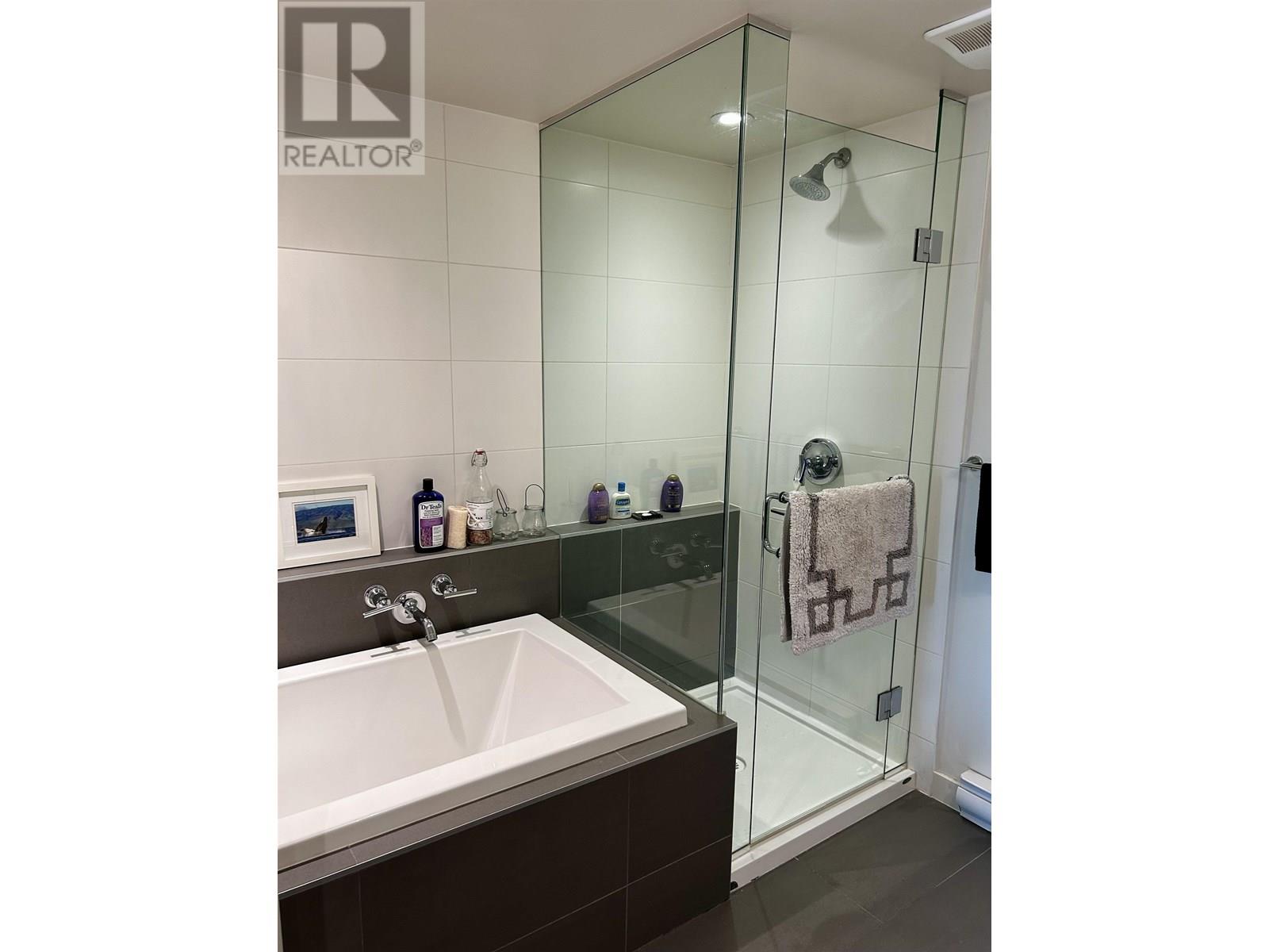 306 1673 Lloyd Avenue, North Vancouver, British Columbia  V7P 0A9 - Photo 16 - R2990077
