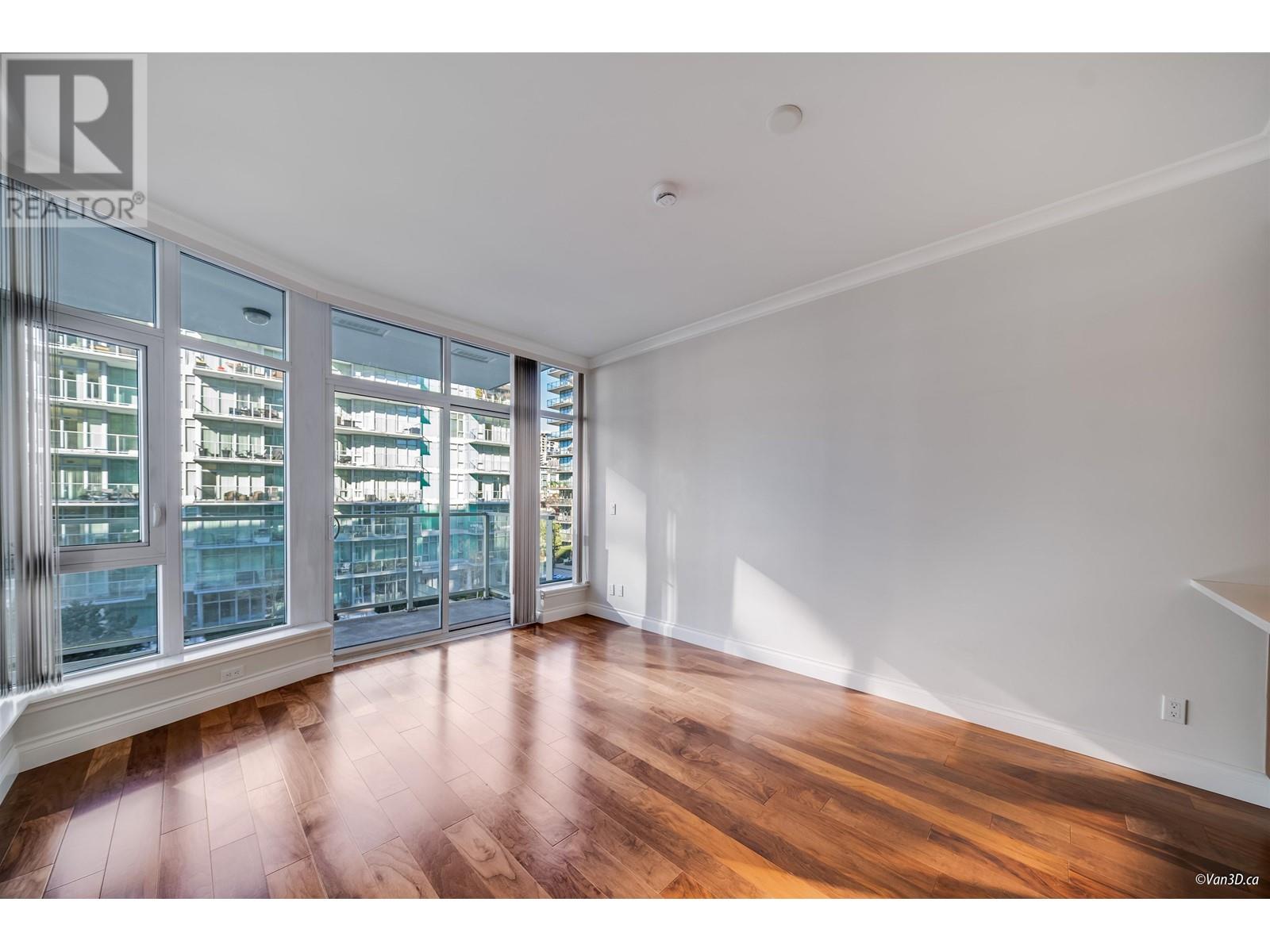 305 185 Victory Ship Way, North Vancouver, British Columbia  V7L 0G2 - Photo 7 - R2990087