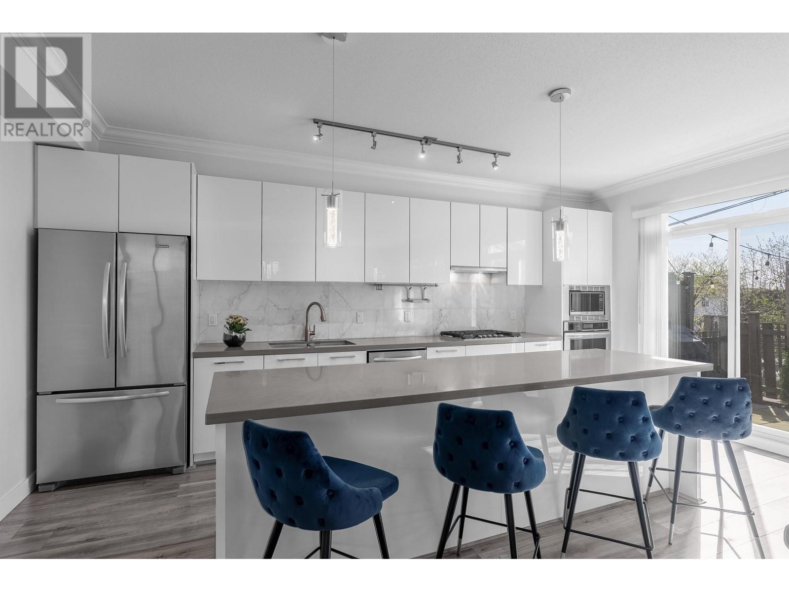 15 3400 Devonshire Avenue, Coquitlam, British Columbia  V3E 0L1 - Photo 10 - R2990096