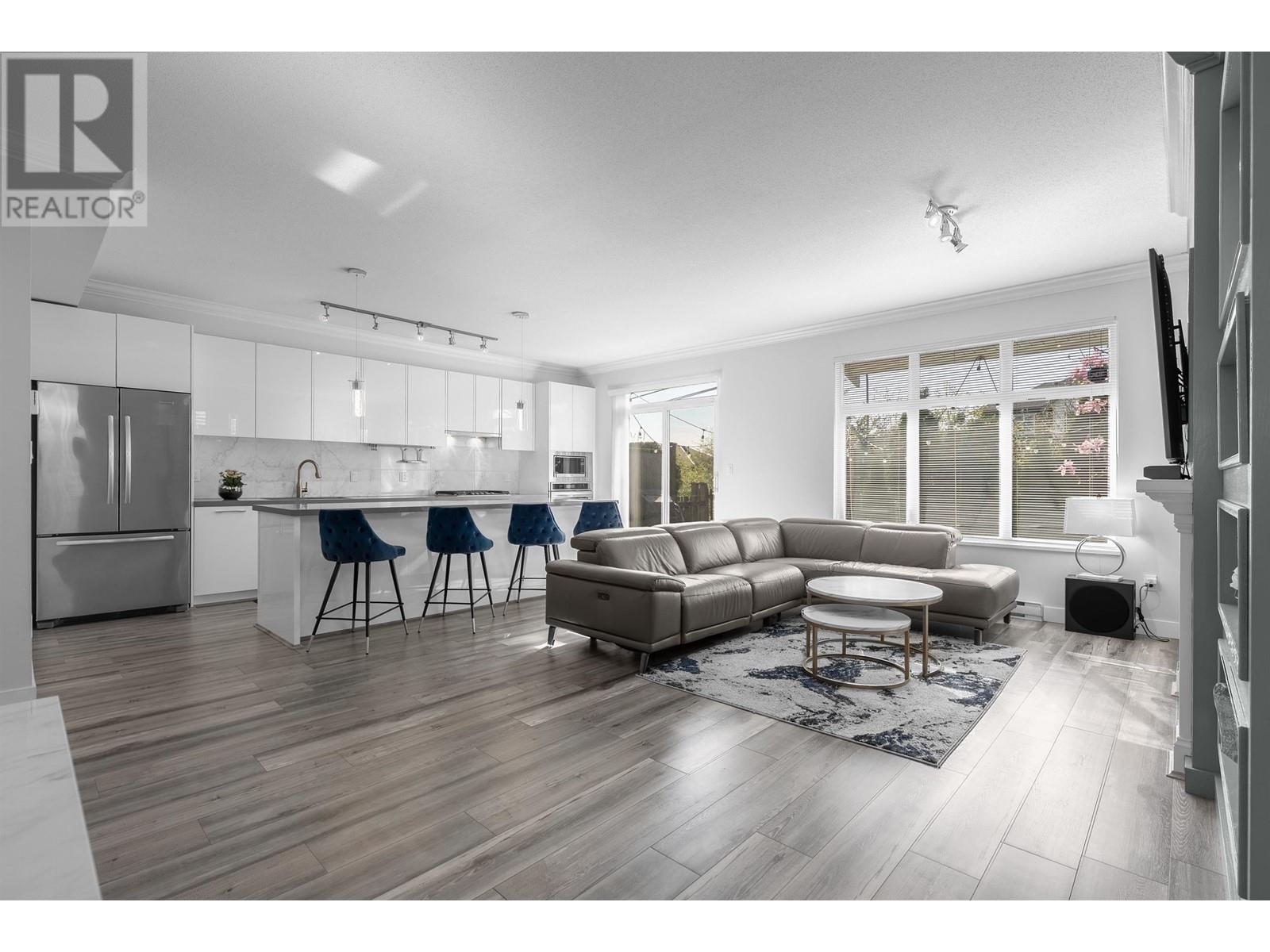 15 3400 Devonshire Avenue, Coquitlam, British Columbia  V3E 0L1 - Photo 2 - R2990096