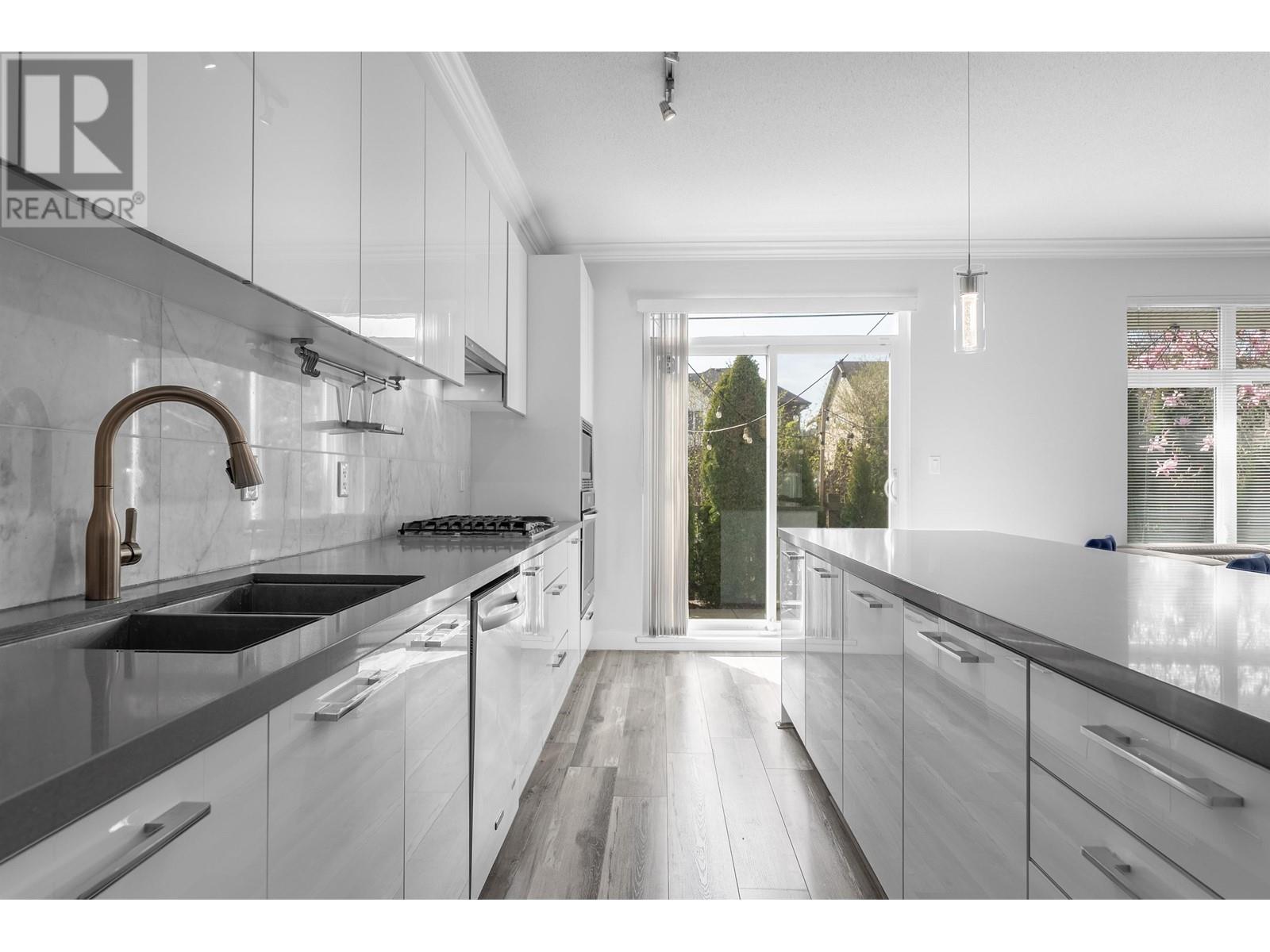 15 3400 Devonshire Avenue, Coquitlam, British Columbia  V3E 0L1 - Photo 9 - R2990096