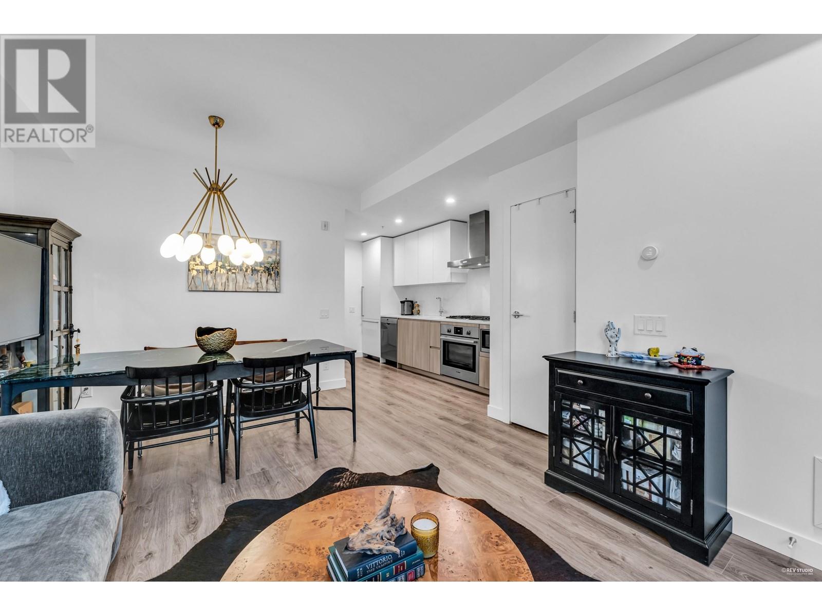 129 2060 Curling Road, North Vancouver, British Columbia  V7P 0C6 - Photo 3 - R2990108