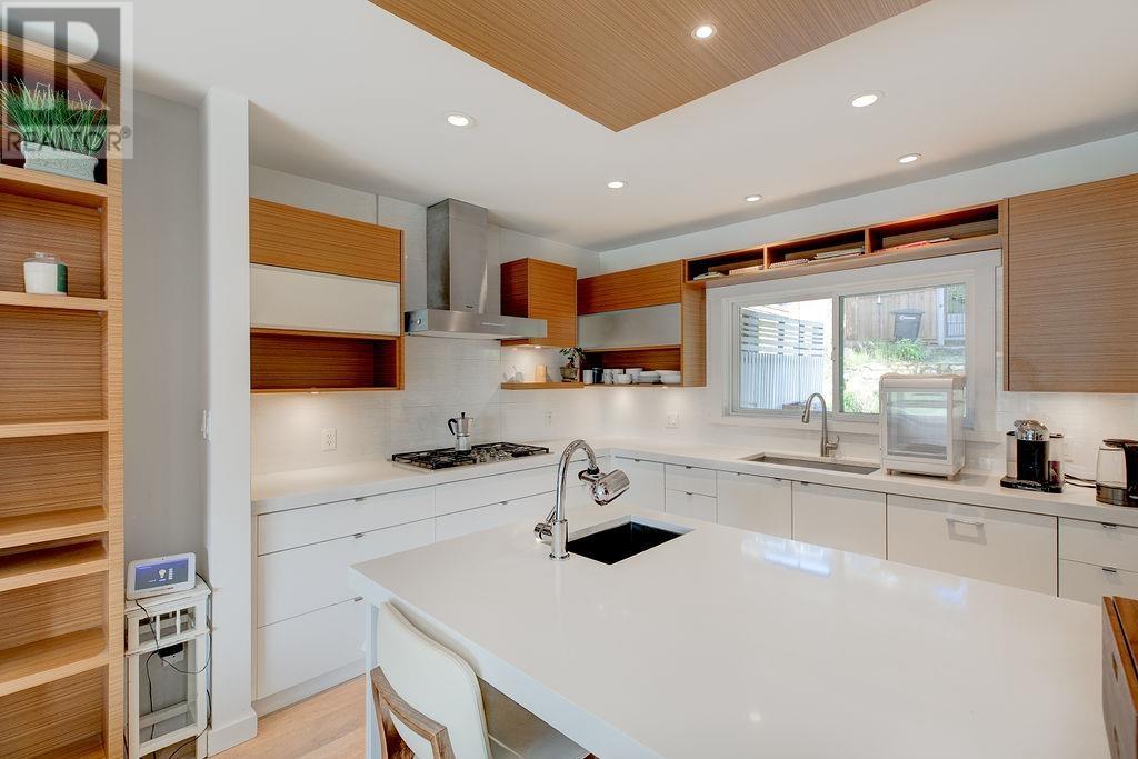 5691 Keith Street, Burnaby, British Columbia  V5J 3C4 - Photo 10 - R2990102