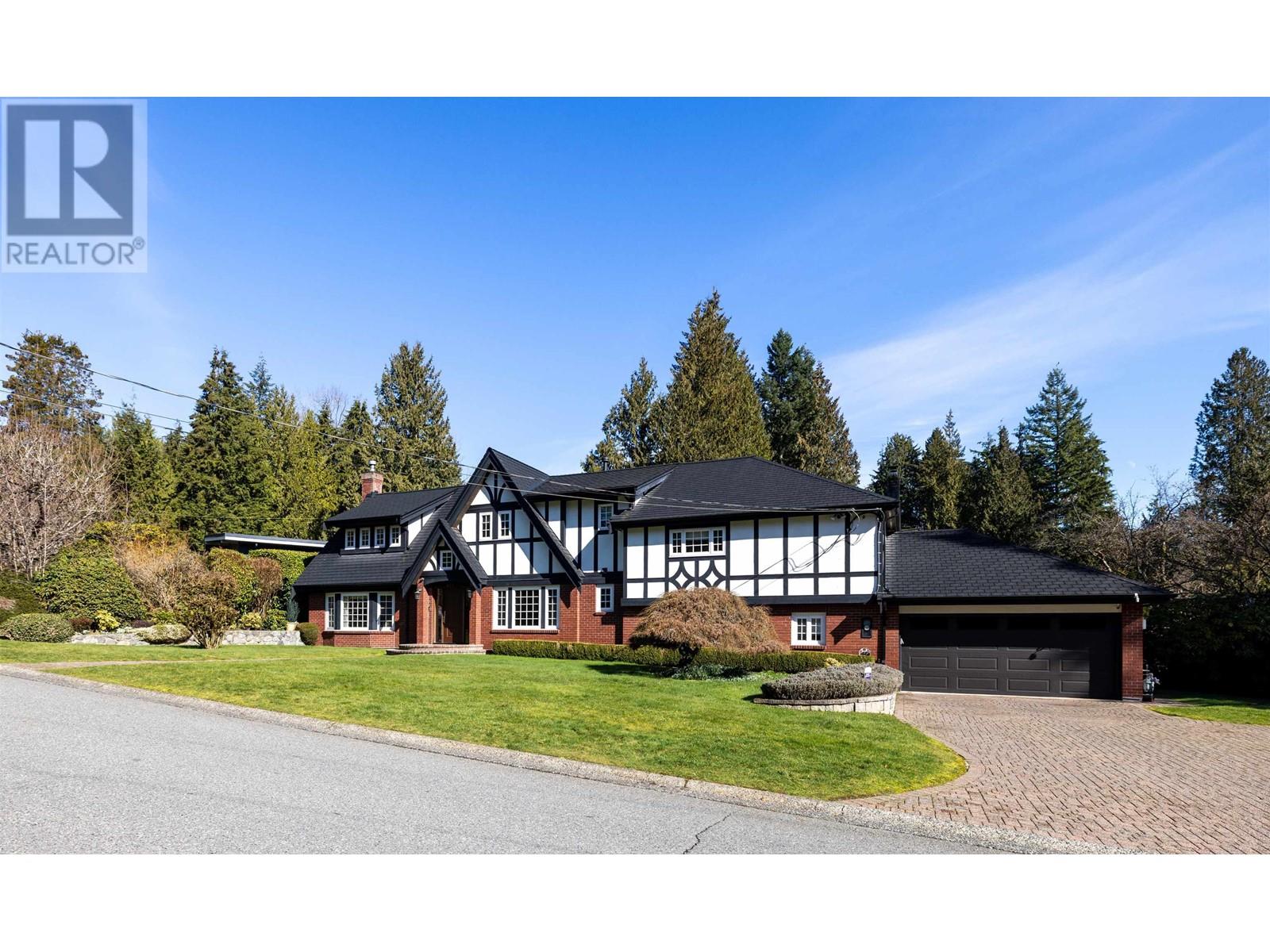 Property at 427 NEWLANDS ROAD image 1