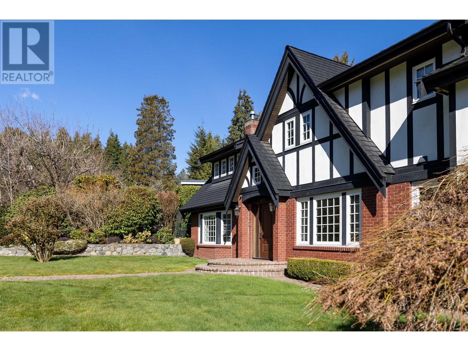 Property at 427 NEWLANDS ROAD image 3