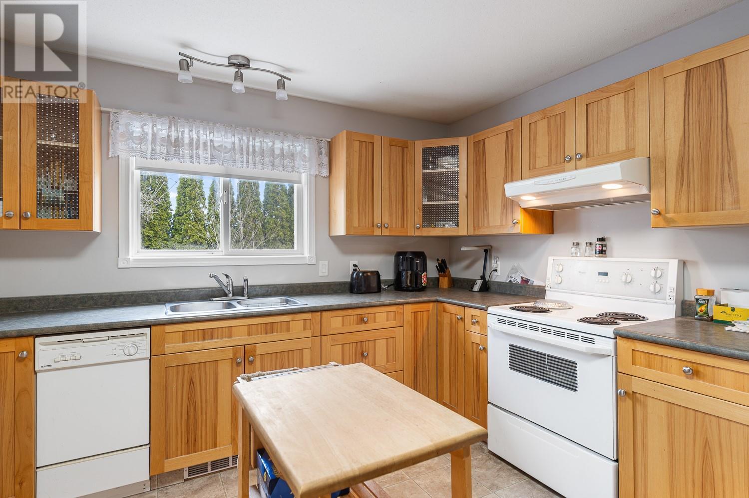Property at 11471 Reiswig Road image 2