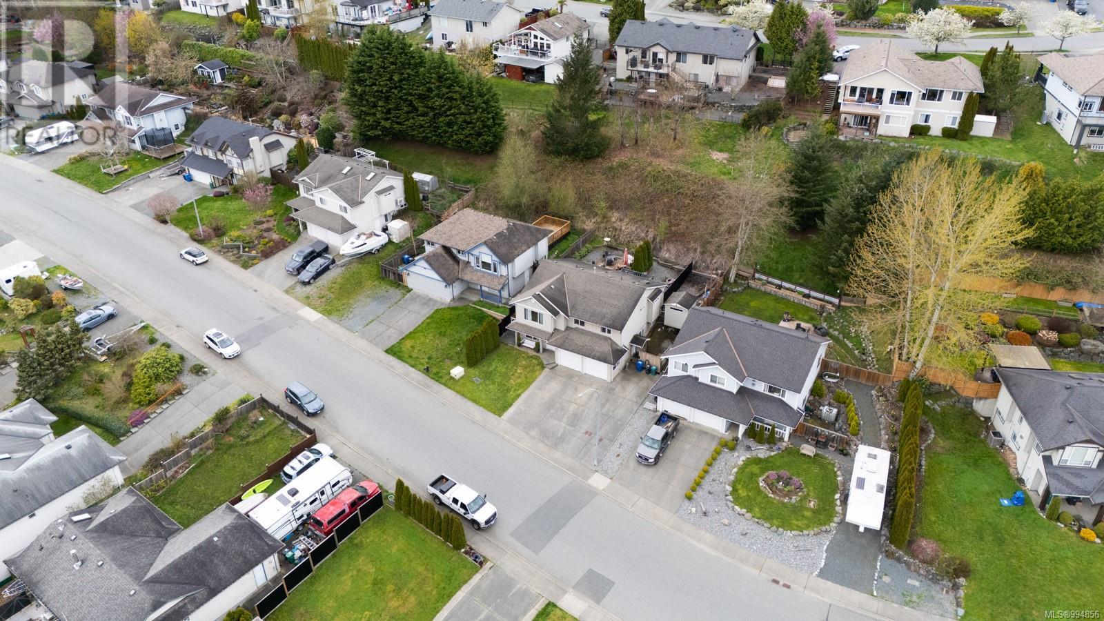 Property at 72 Ranchview Dr image 4