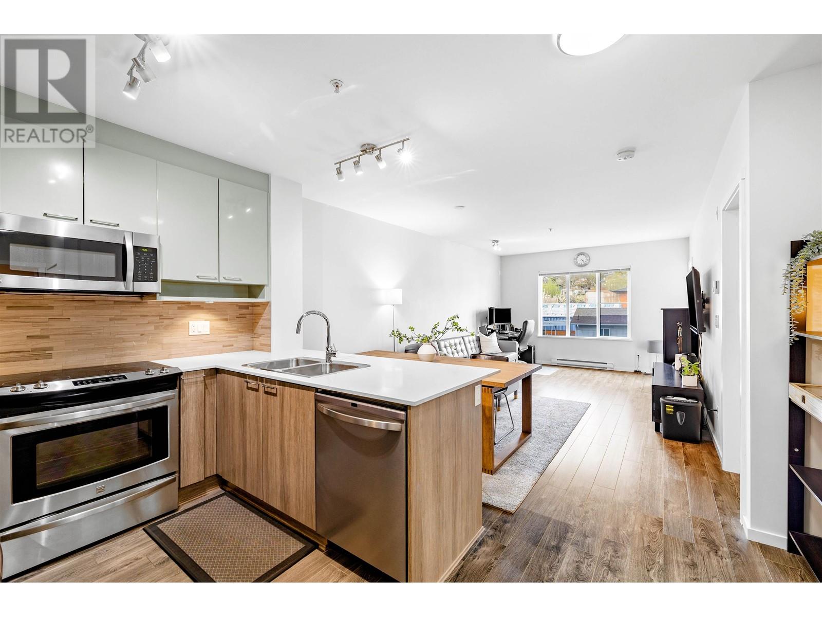 308 210 Lebleu Street, Coquitlam, British Columbia  V3K 4L6 - Photo 4 - R2990010