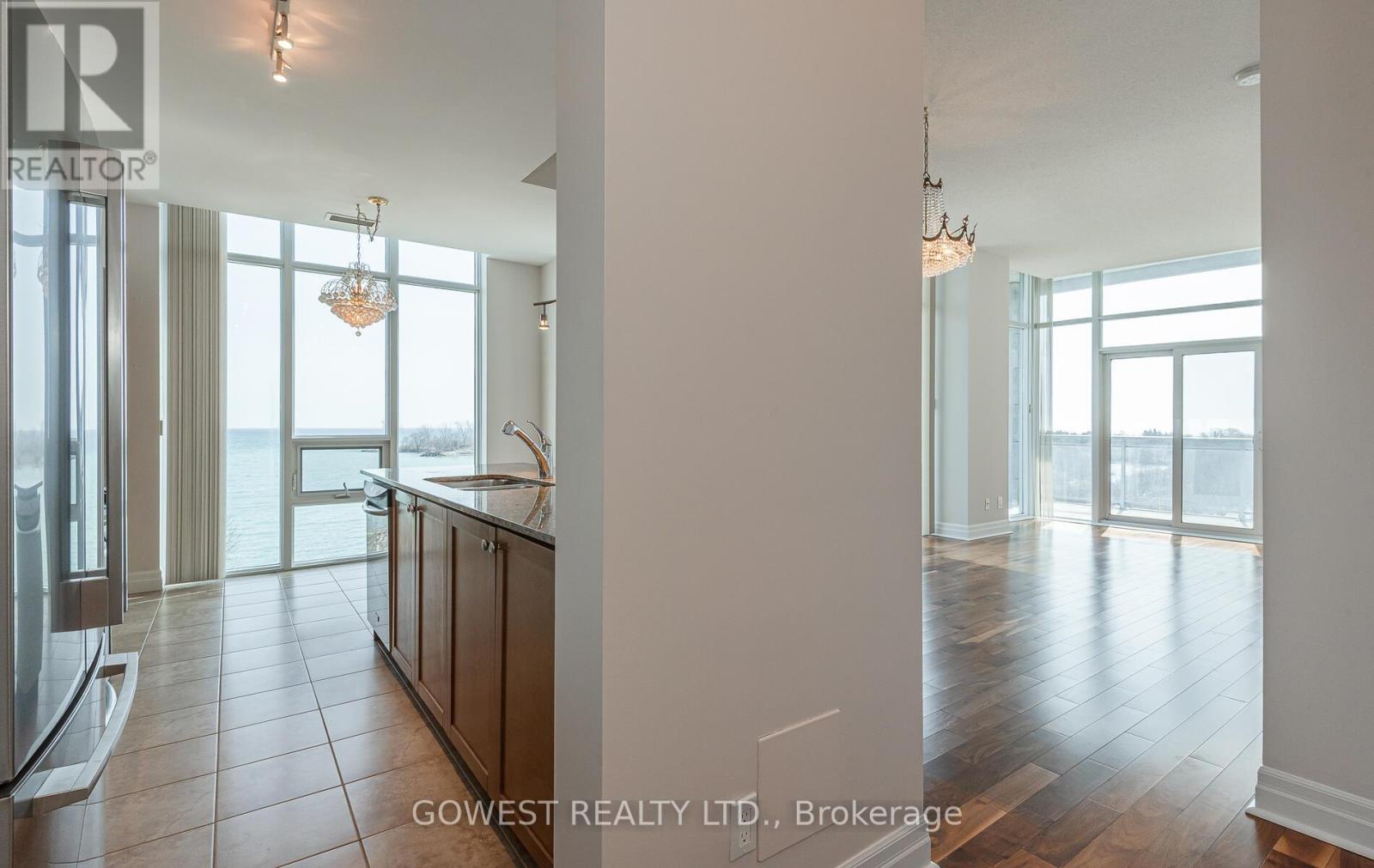 Property at 414 - 58 MARINE PARADE DRIVE image 5