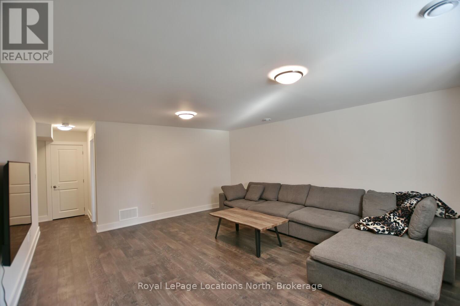 163 Courtland Street, Blue Mountains, Ontario  L9Y 5L7 - Photo 40 - X12082278