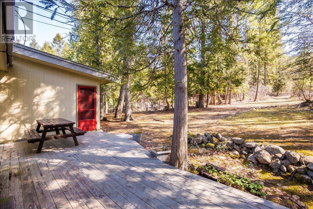 3457 East Lake Drive, Christina Lake, British Columbia  V0H 1E1 - Photo 21 - 10343278