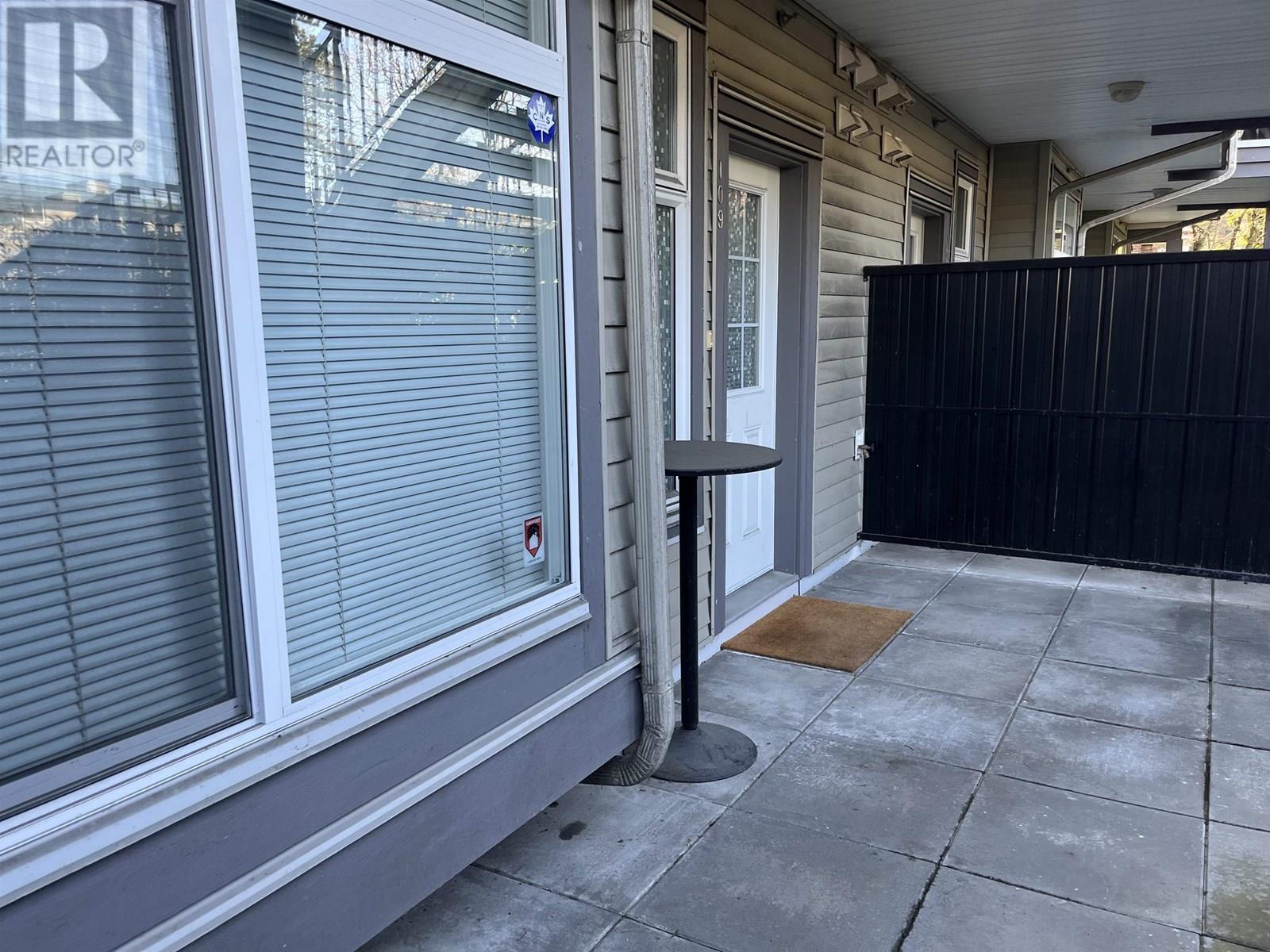 109 7333 16th Avenue, Burnaby, British Columbia  V3N 0A8 - Photo 15 - R2989202