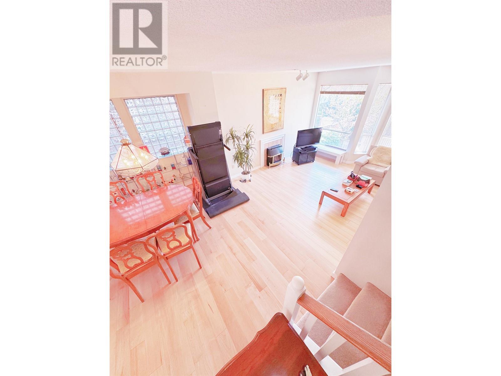5 220 E Keith Road, North Vancouver, British Columbia  V7L 1V5 - Photo 2 - R2989996