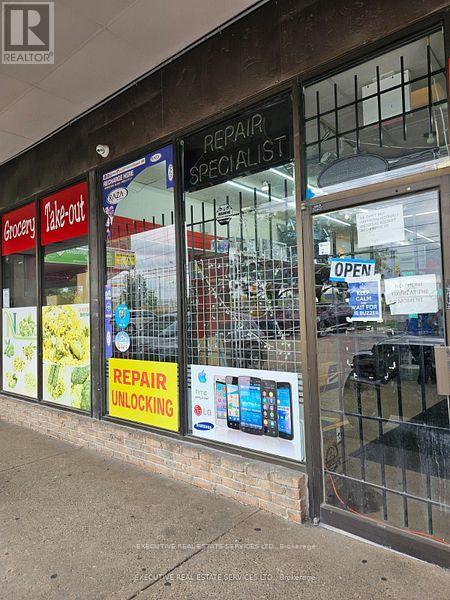 26 Rexdale Boulevard S, Toronto, Ontario  M9W 5Z3 - Photo 5 - W12082323