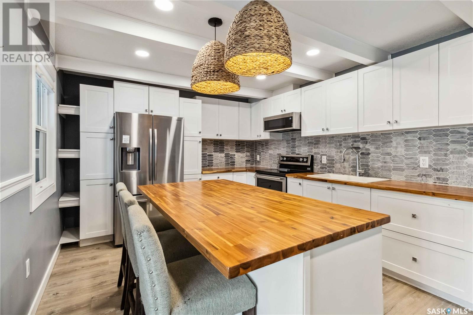 Property at 614 McPherson AVENUE image 5