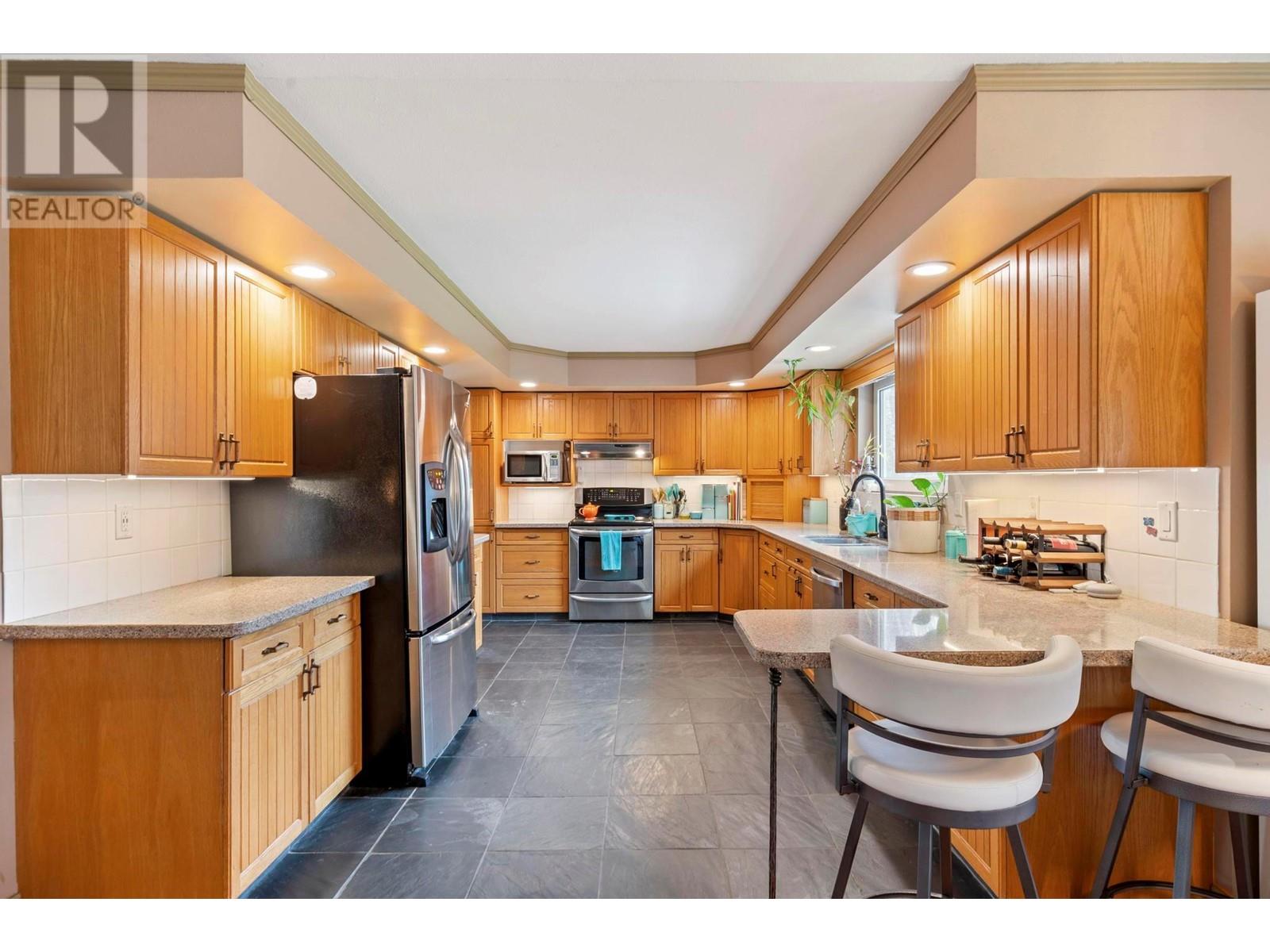 5810 50 Street Ne, Salmon Arm, British Columbia  V0E 1K0 - Photo 4 - 10343405