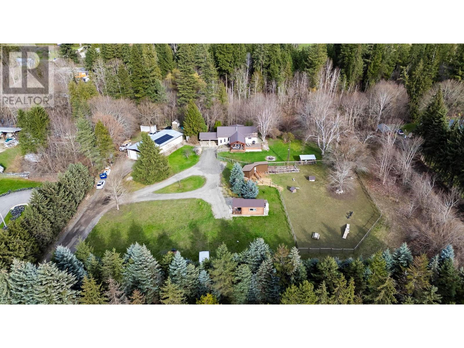 5810 50 Street Ne, Salmon Arm, British Columbia  V0E 1K0 - Photo 1 - 10343405