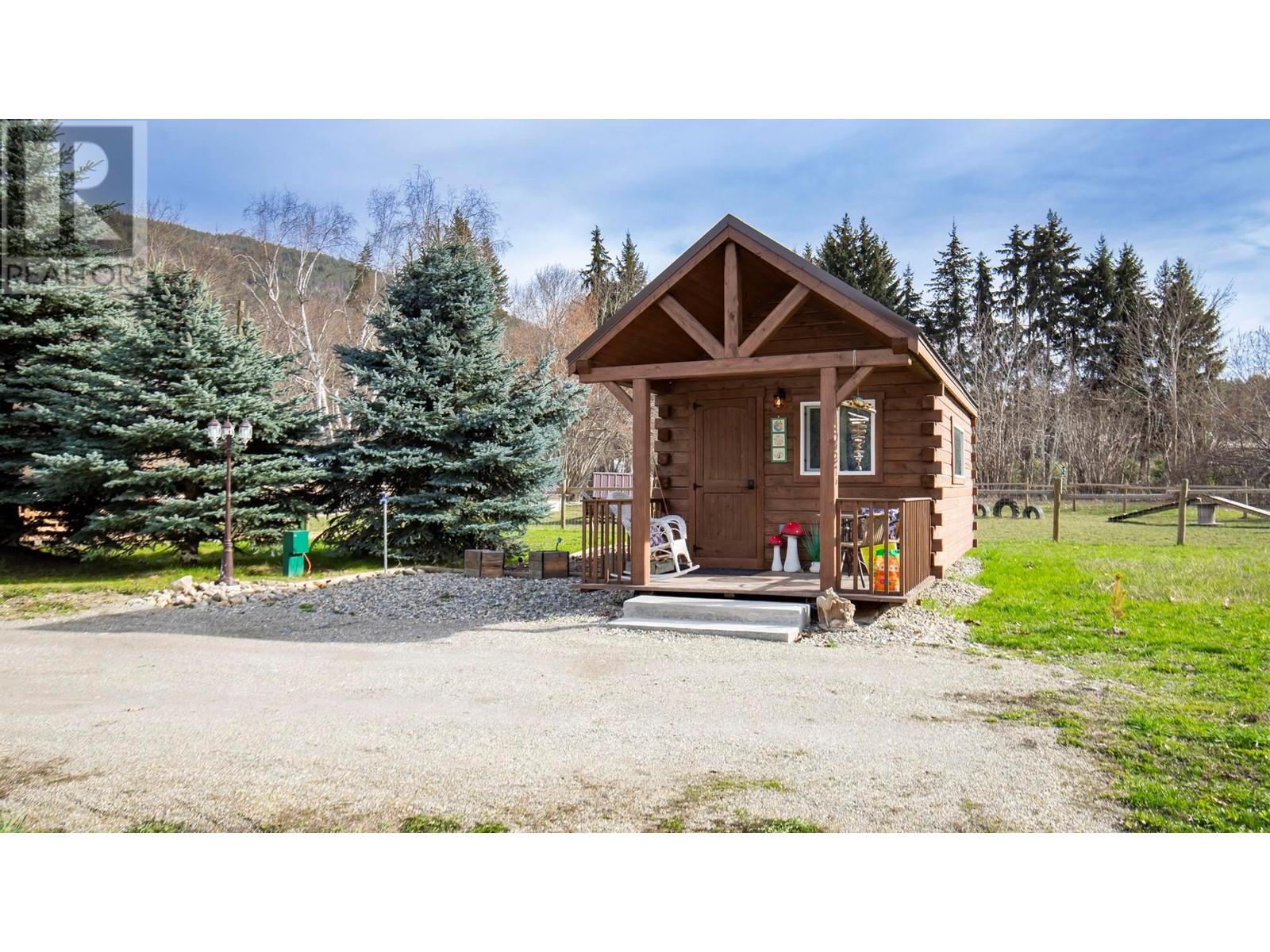 5810 50 Street Ne, Salmon Arm, British Columbia  V0E 1K0 - Photo 40 - 10343405