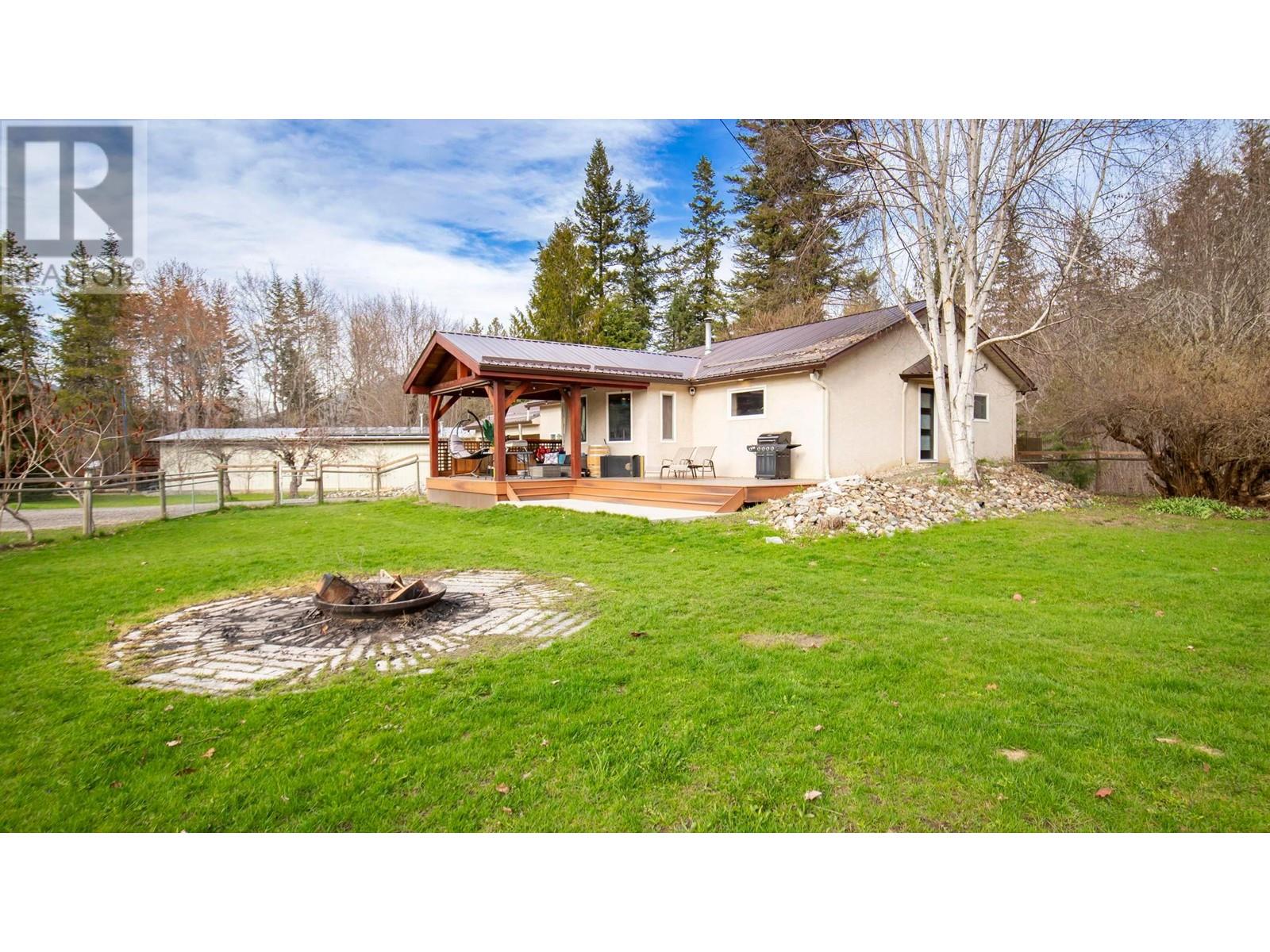 5810 50 Street Ne, Salmon Arm, British Columbia  V0E 1K0 - Photo 46 - 10343405