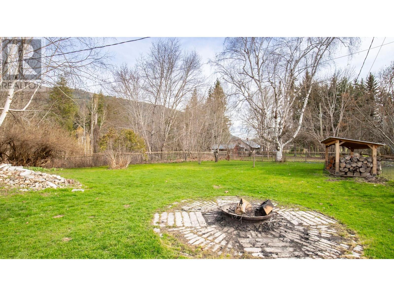 5810 50 Street Ne, Salmon Arm, British Columbia  V0E 1K0 - Photo 45 - 10343405