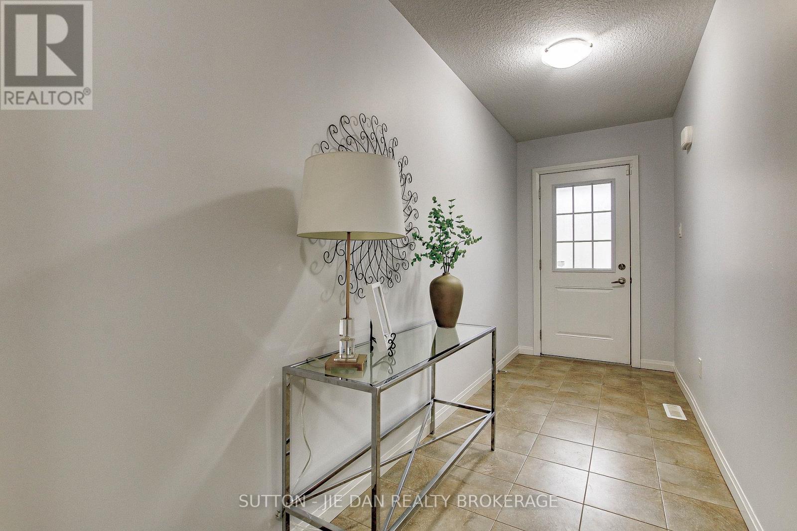 Property at 52 - 2040 SHORE ROAD image 2