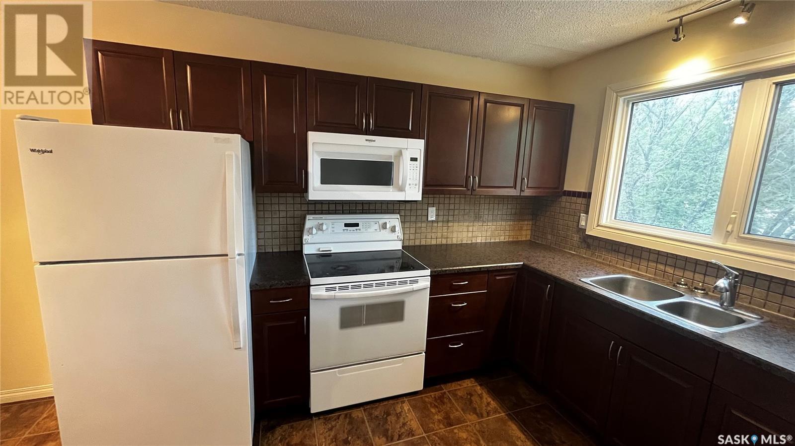 19 38 Spence Street, Regina, Saskatchewan  S4S 4H4 - Photo 6 - SK002640