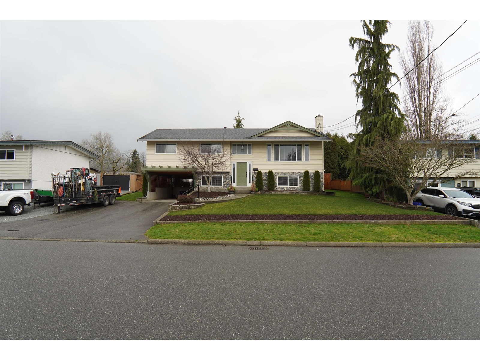 32277 Diamond Avenue, Mission, British Columbia  V2V 1M3 - Photo 4 - C8066100