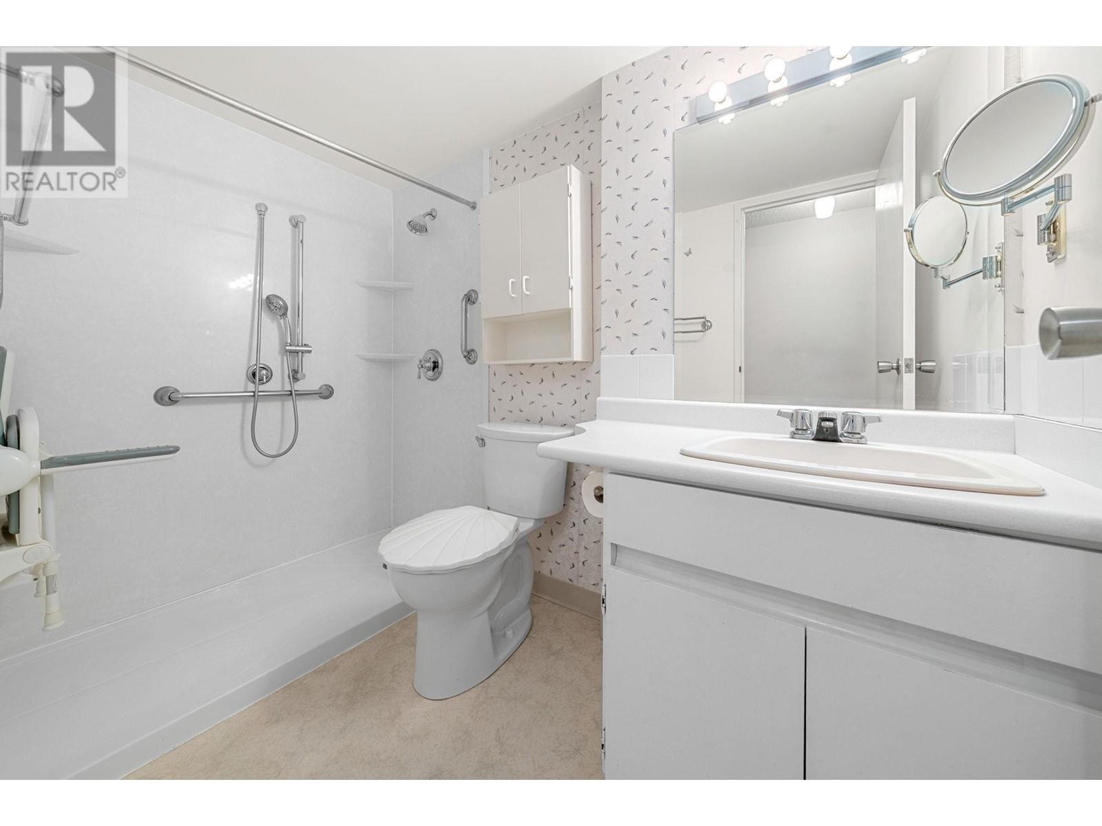 405 2016 Fullerton Avenue, North Vancouver, British Columbia  V7P 3E6 - Photo 13 - R2990133