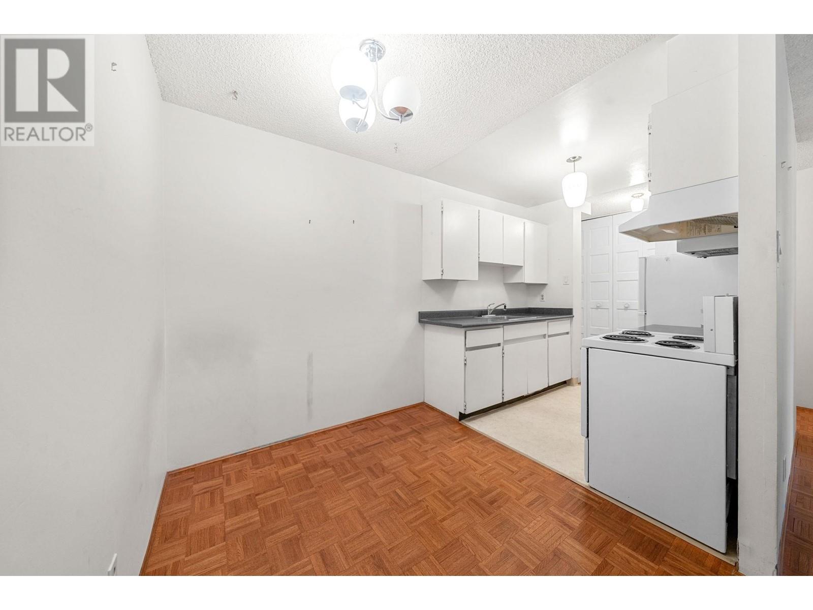 405 2016 Fullerton Avenue, North Vancouver, British Columbia  V7P 3E6 - Photo 8 - R2990133