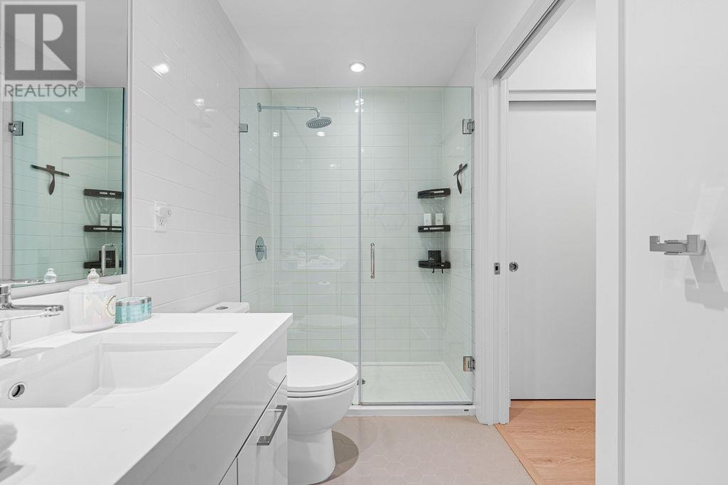 209 711 W 14th Street, North Vancouver, British Columbia  V7M 3E8 - Photo 13 - R2990138